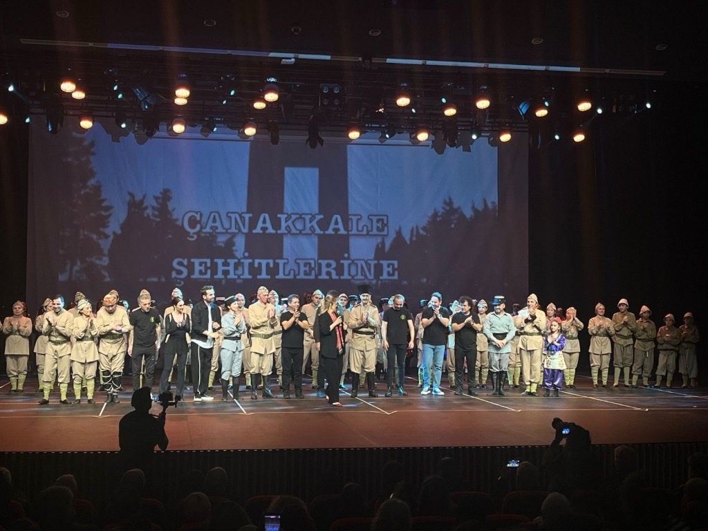 Istanbul Dans Sanat Okulunun 72 Dakikalik Gosterisi Buyuk Ilgi Gordu
