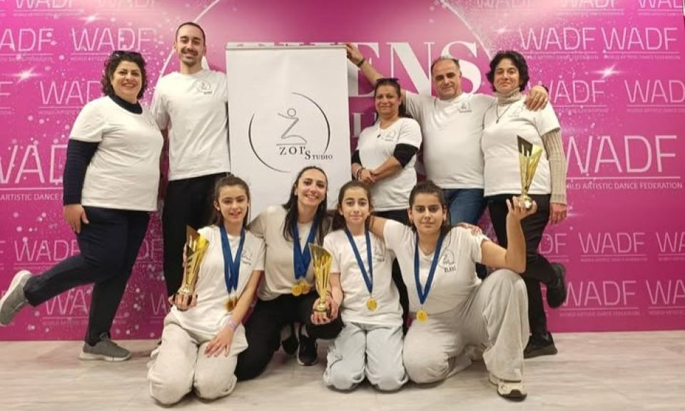 Adali Kizlardan Atinada Dunya Dans Sampiyonlugu Geldi
