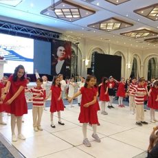 Afyonkarahisar’da dünya dansları aynı sahnede buluştu