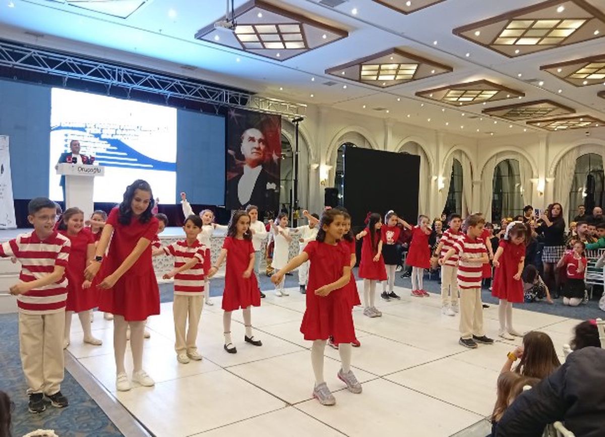Afyonkarahisarda Dunya Danslari Ayni Sahnede Bulustu